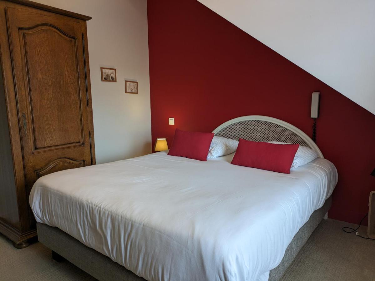 Logis Hotel Le Saint Florent Mont-près-Chambord Eksteriør bilde