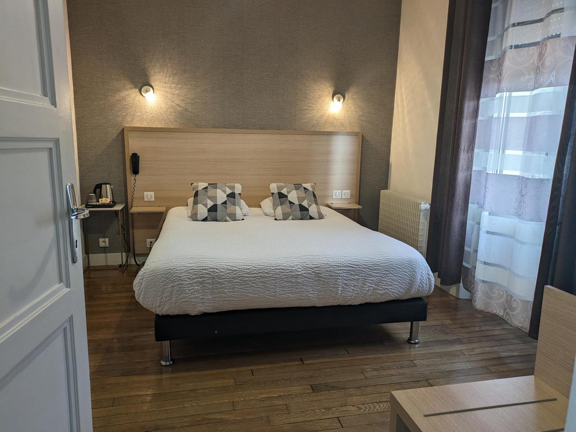 Logis Hotel Le Saint Florent Mont-près-Chambord Eksteriør bilde
