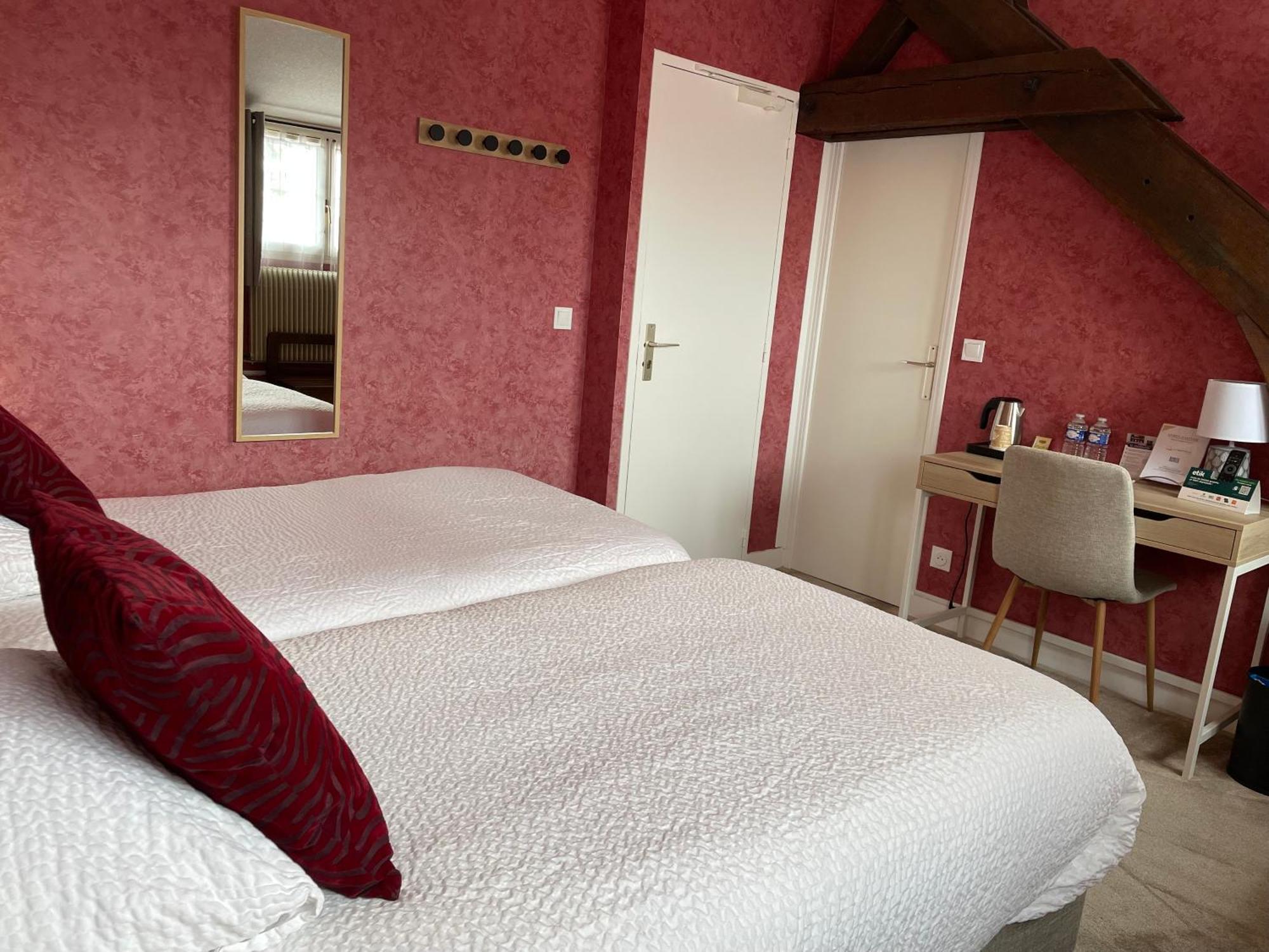 Logis Hotel Le Saint Florent Mont-près-Chambord Eksteriør bilde